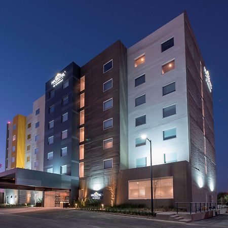 Microtel Inn & Suites By Wyndham San Luis Potosi Bagian luar foto
