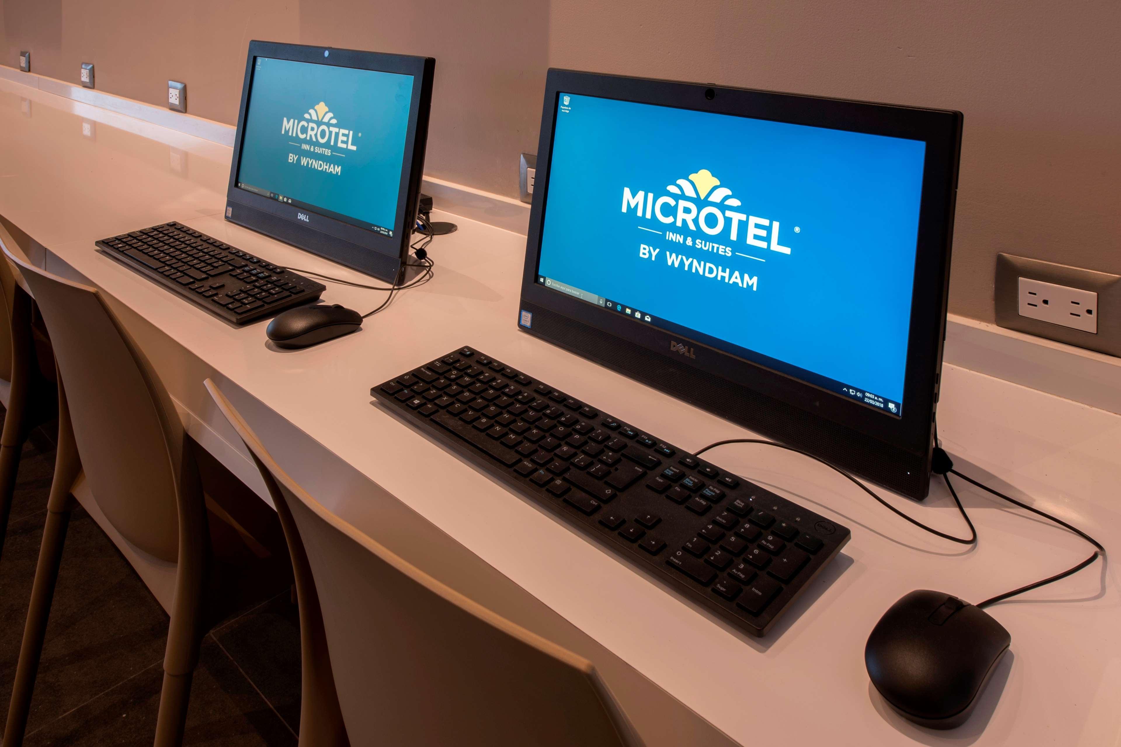 Microtel Inn & Suites By Wyndham San Luis Potosi Bagian luar foto